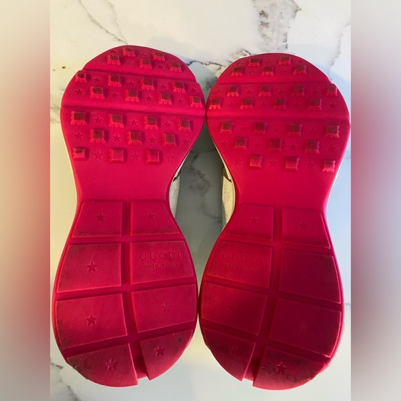 Gucci Rhyton sneaker - Picture 3 of 5